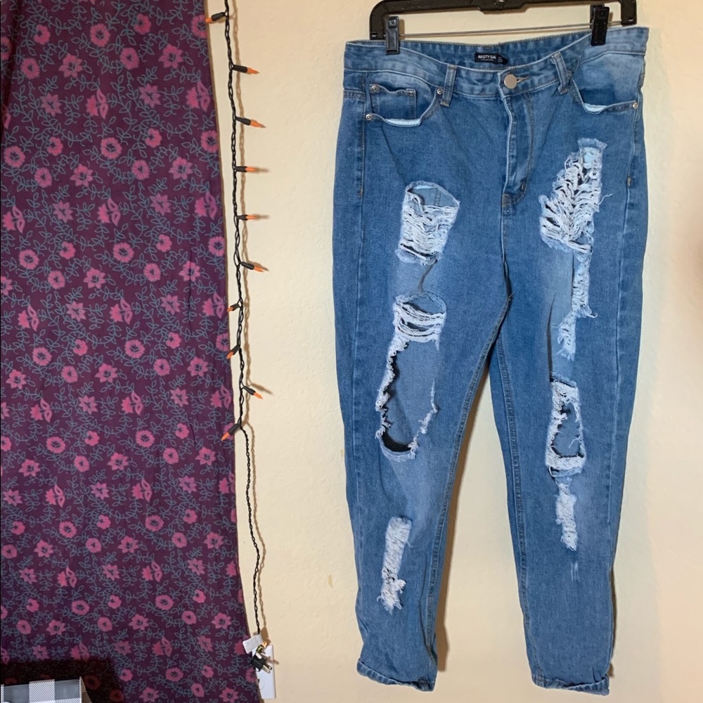 Nasty Gal Ripped Mom jeans